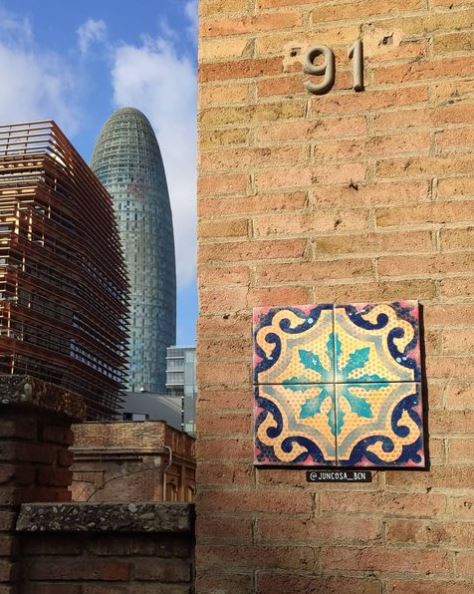 Barcelona Secreta: «Baldosas de Barcelona rediseñadas que recorren el mundo»